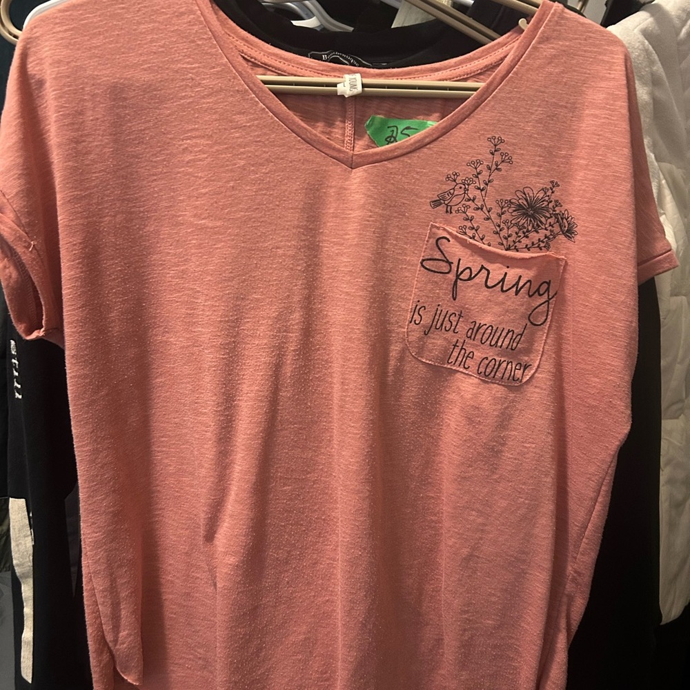 DF Young Pink V-Neck T-Shirt with Floral Pocket Design